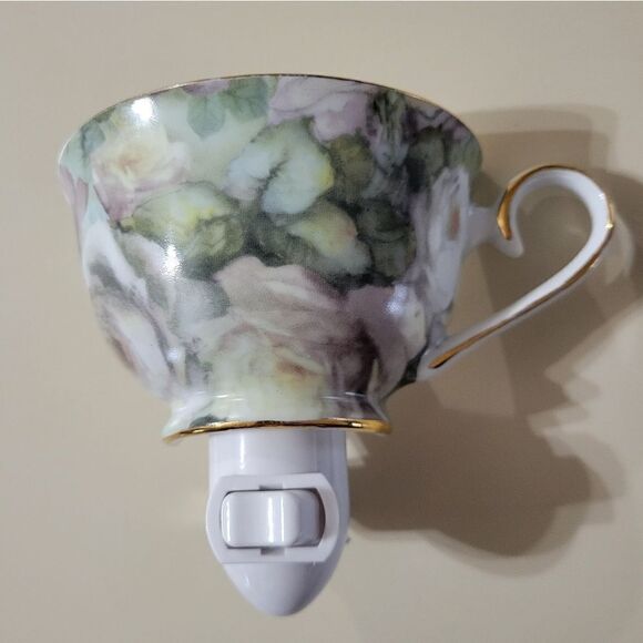 Vintage Porcelain Floral Teacup Nightlight - Picture 2 of 7